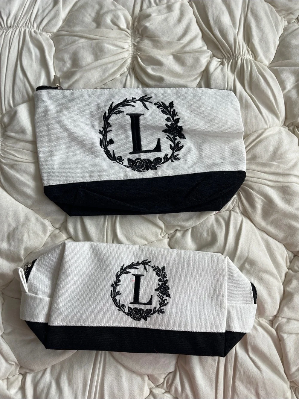 Monogrammed “L”Canvas Tote Bag - Brand NEW✨🖤🤍